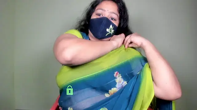 Snapshot of neelu-hoty chatting on 06-11-26, 01:41 neelu-hoty online show from 06-11-26, 01:41