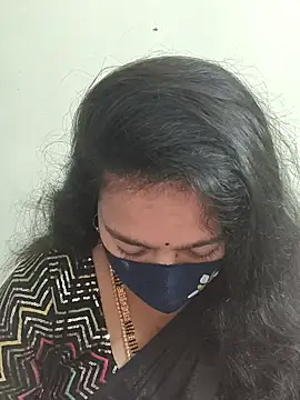 Snapshot of neelu-hoty chatting on 12-05-25, 02:26 neelu-hoty online show from 12-05-25, 02:26