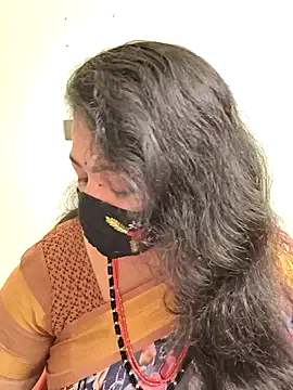 Snapshot of neelu-hoty chatting on 10-16-25, 12:13 neelu-hoty online show from 10-16-25, 12:13