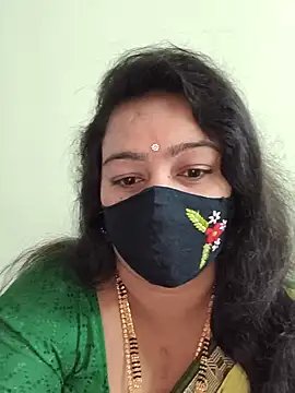 Snapshot of neelu-hoty chatting on 10-07-25, 12:39 neelu-hoty online show from 10-07-25, 12:39