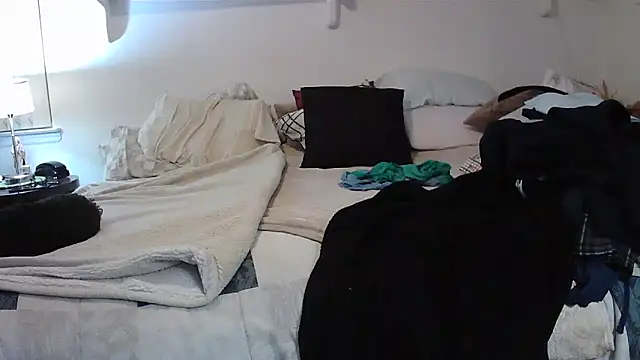 Hand69someguy online show from 11-27-25, 01:06