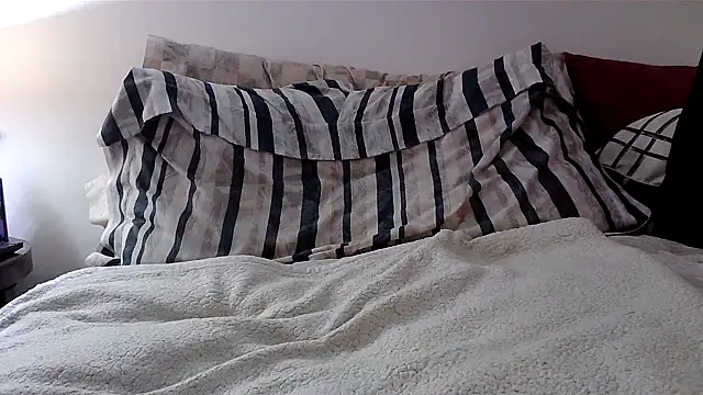 Hand69someguy online show from 04-16-26, 03:29