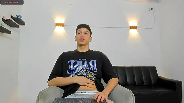 Snapshot of jeff_ross chatting on 06-17-26, 08:58 jeff ross online show from 06-17-26, 08:58