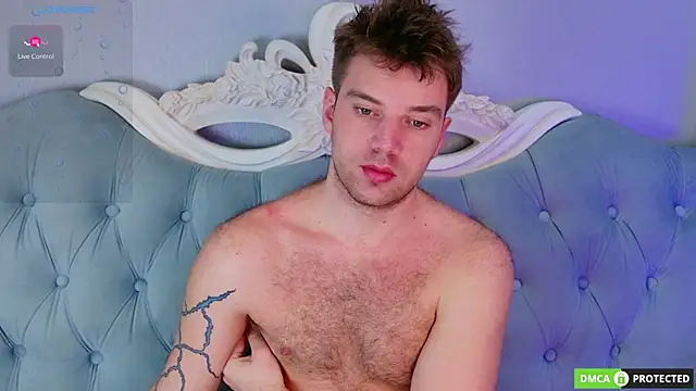 ArthurWhitee online show from 04-05-26, 04:08