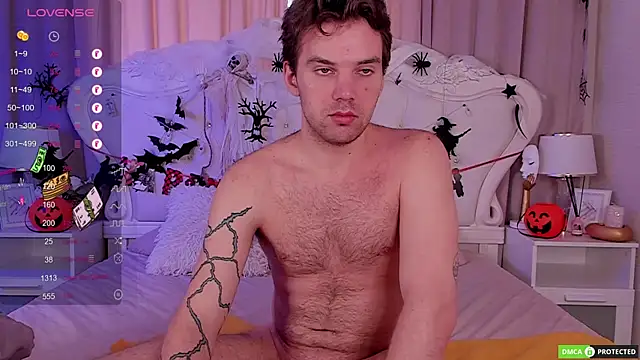 ArthurWhitee online show from 10-27-25, 03:51