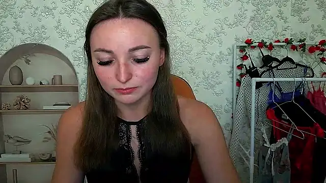  Barbie Kiss  online show from 09-22-25, 09:37