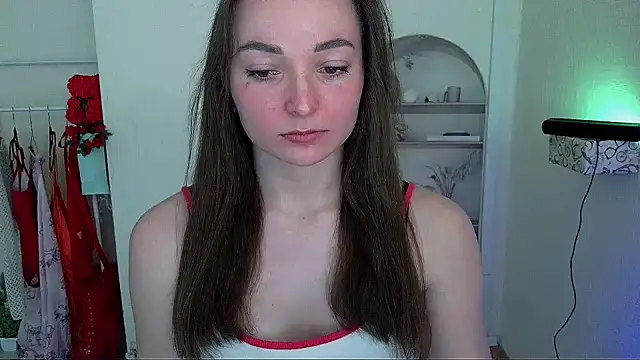  Barbie Kiss  online show from 05-08-26, 10:19