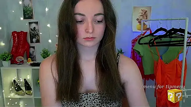  Barbie Kiss  online show from 04-16-26, 02:07