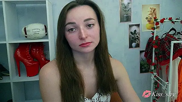  Barbie Kiss  online show from 01-11-26, 05:09