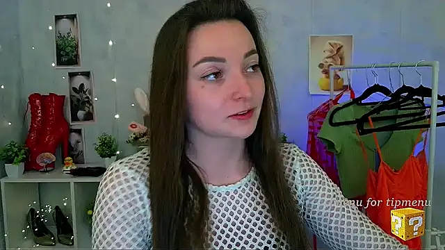  Barbie Kiss  online show from 04-18-26, 07:07