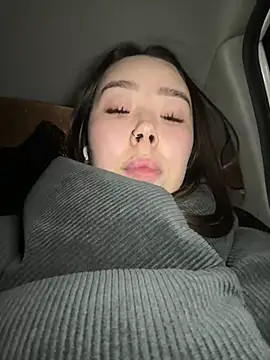 Snapshot of Asian_Asami chatting on 01-25-25, 06:13 Asian Asami online show from 01-25-25, 06:13