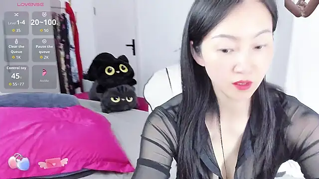 paopao-a online show from 12-18-25, 04:06