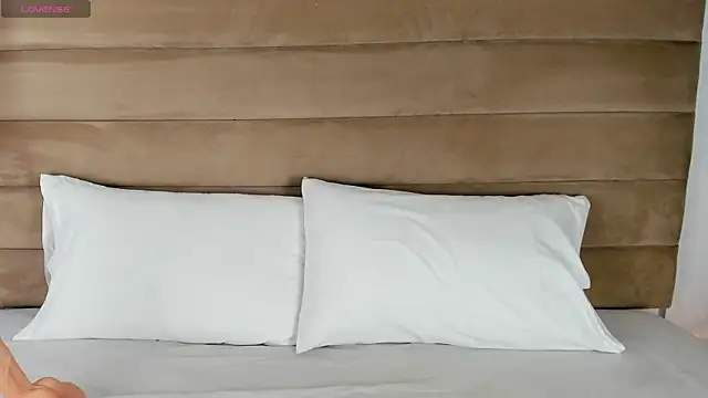 IsabellaJonns online show from 02-14-25, 04:47