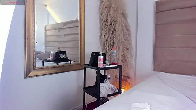 IsabellaJonns online show from 01-12-25, 07:21