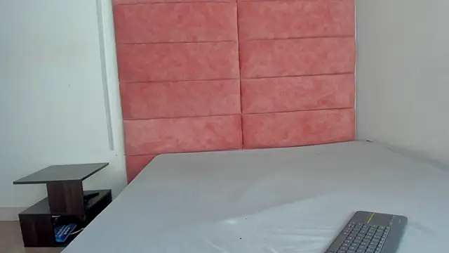 Hanna lens online show from 10-29-25, 07:35