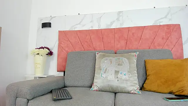 Hanna lens online show from 04-09-26, 07:20