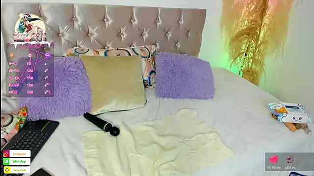 alanavega11 online show from 12-18-25, 02:10