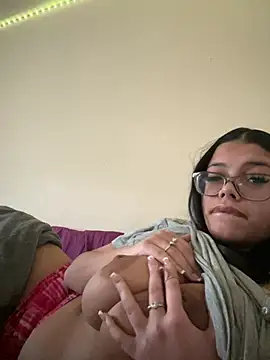 Snapshot of kelsmx chatting on 12-10-24, 04:06 kelsmx online show from 12-10-24, 04:06