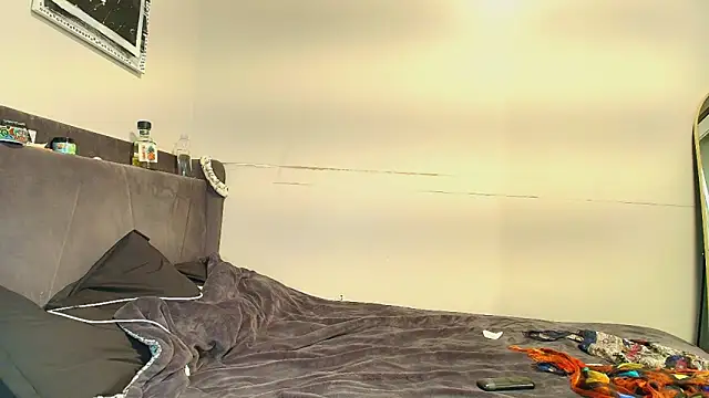 Naomiruty online show from 10-08-25, 01:07