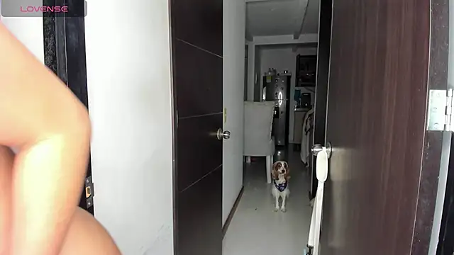 emily huddson  online show from 09-16-25, 12:22