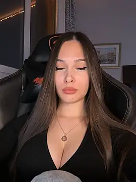 EricaWalls online show from 04-15-26, 09:04