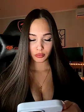 EricaWalls online show from 09-12-25, 06:07