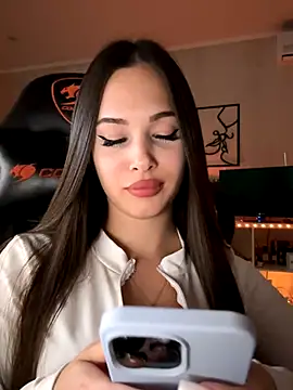 EricaWalls online show from 09-10-25, 07:24