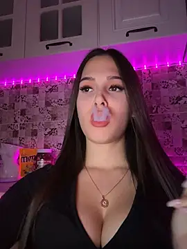 EricaWalls online show from 03-21-25, 05:12