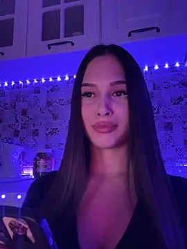 EricaWalls online show from 02-05-25, 05:09