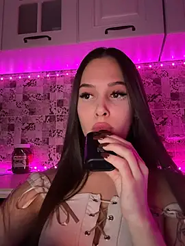 EricaWalls online show from 02-15-25, 07:17