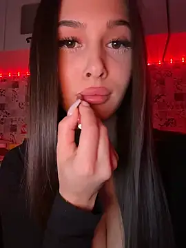 EricaWalls online show from 02-28-25, 03:37