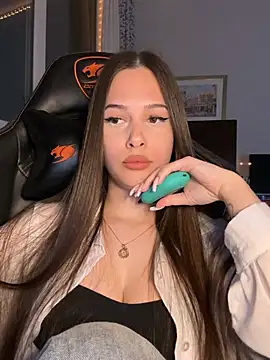 EricaWalls online show from 04-18-26, 07:07