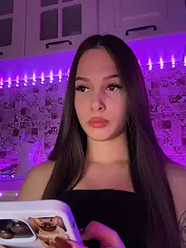 EricaWalls online show from 02-11-25, 01:41