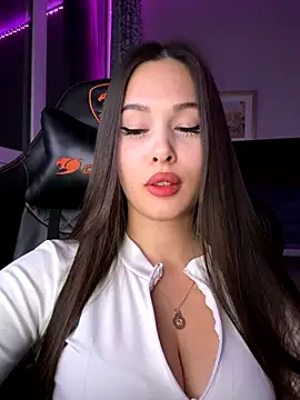 EricaWalls online show from 10-31-25, 06:48