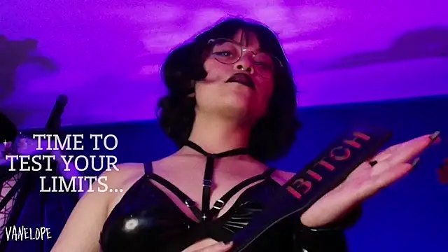 vanelope11 online show from 10-15-25, 07:00