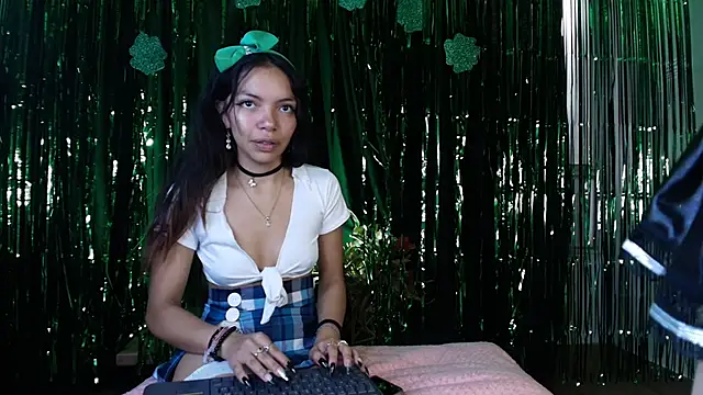 vanelope11 online show from 03-19-25, 08:00