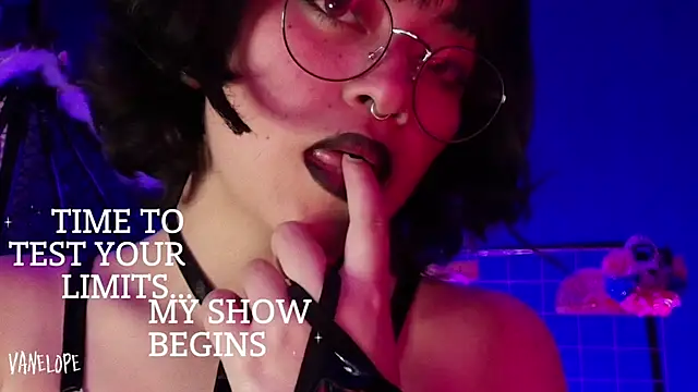 vanelope11 online show from 10-09-25, 07:14