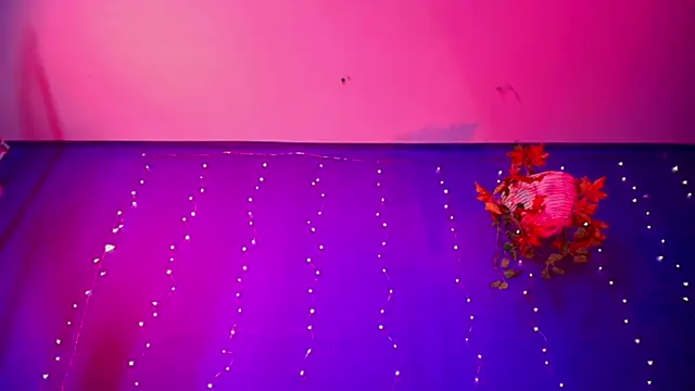 vanelope11 online show from 12-21-25, 08:05