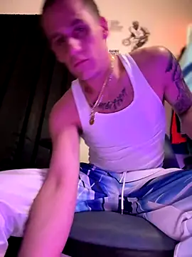 PeytonJohnn online show from 11-13-25, 02:37