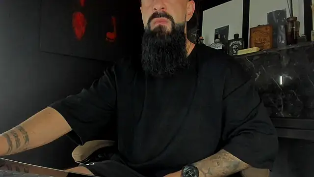 axxelrich  online show from 10-20-25, 03:41