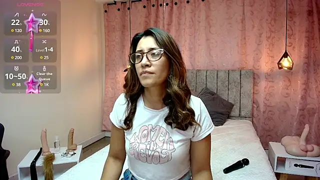 Snapshot of VioletaScott_ chatting on 02-28-25, 12:52 VioletaScott online show from 02-28-25, 12:52