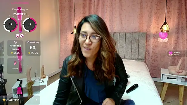 Snapshot of VioletaScott_ chatting on 02-27-25, 12:56 VioletaScott online show from 02-27-25, 12:56