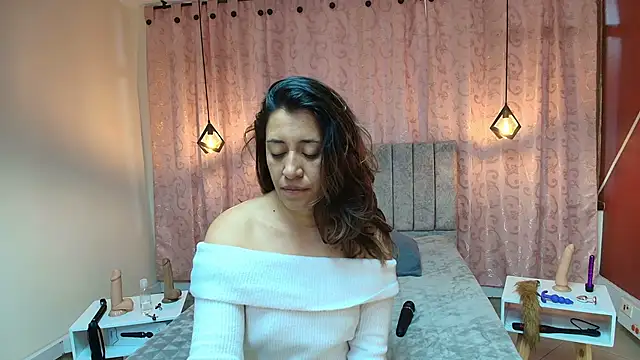 Snapshot of VioletaScott_ chatting on 09-19-25, 01:15 VioletaScott online show from 09-19-25, 01:15