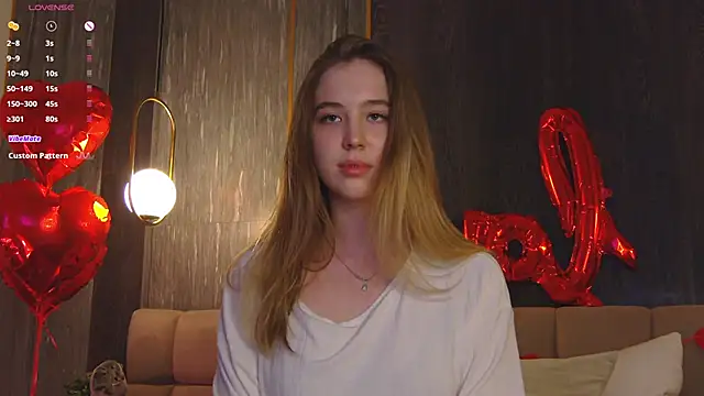 LoraineLuff online show from 02-21-25, 09:11