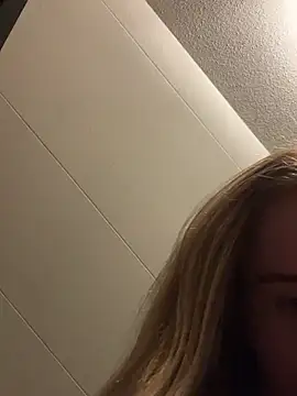 Snapshot of yourhornyslut chatting on 02-26-25, 08:36 yourhornyslut online show from 02-26-25, 08:36