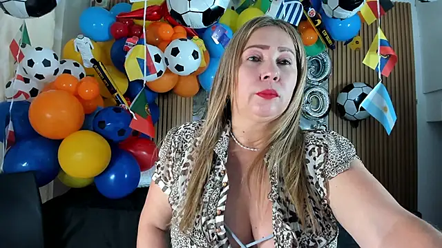 Danna topless online show from 06-15-26, 12:05