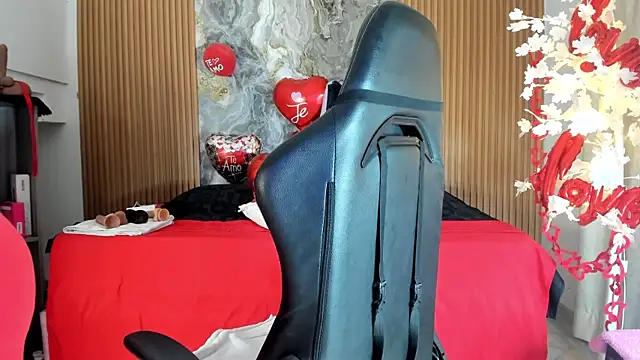 Danna topless online show from 02-25-26, 12:05