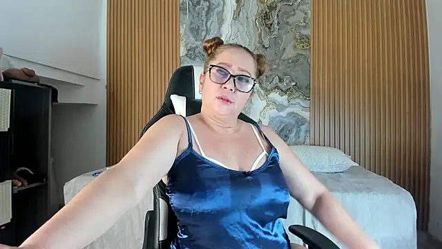 Danna topless online show from 11-16-25, 11:59