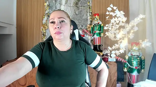 Danna topless online show from 12-22-25, 12:05