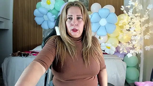 Danna topless online show from 04-08-26, 12:06